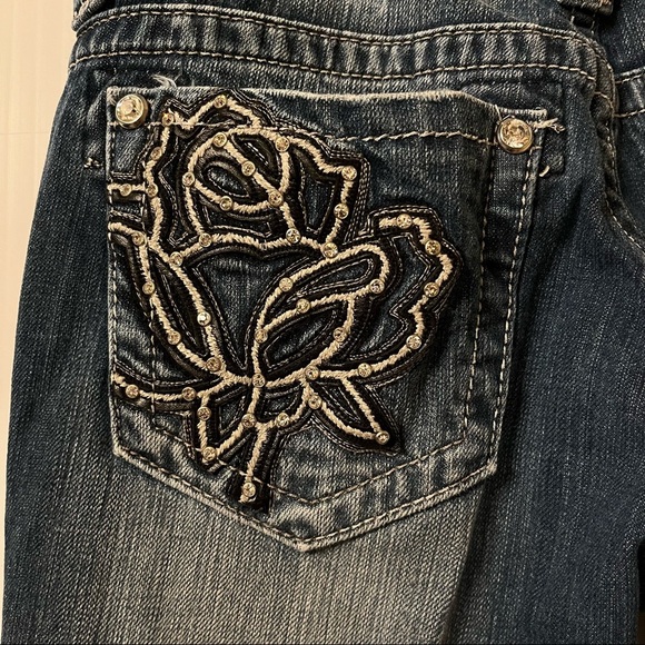 Miss Me Signature Rise Boot Blue Jeans 28 Med Wash Rhinestones Embroidered Rose - Picture 6 of 15